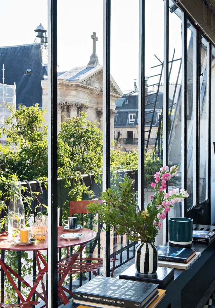 exemple d'aménagement d'un petit balcon en longueur